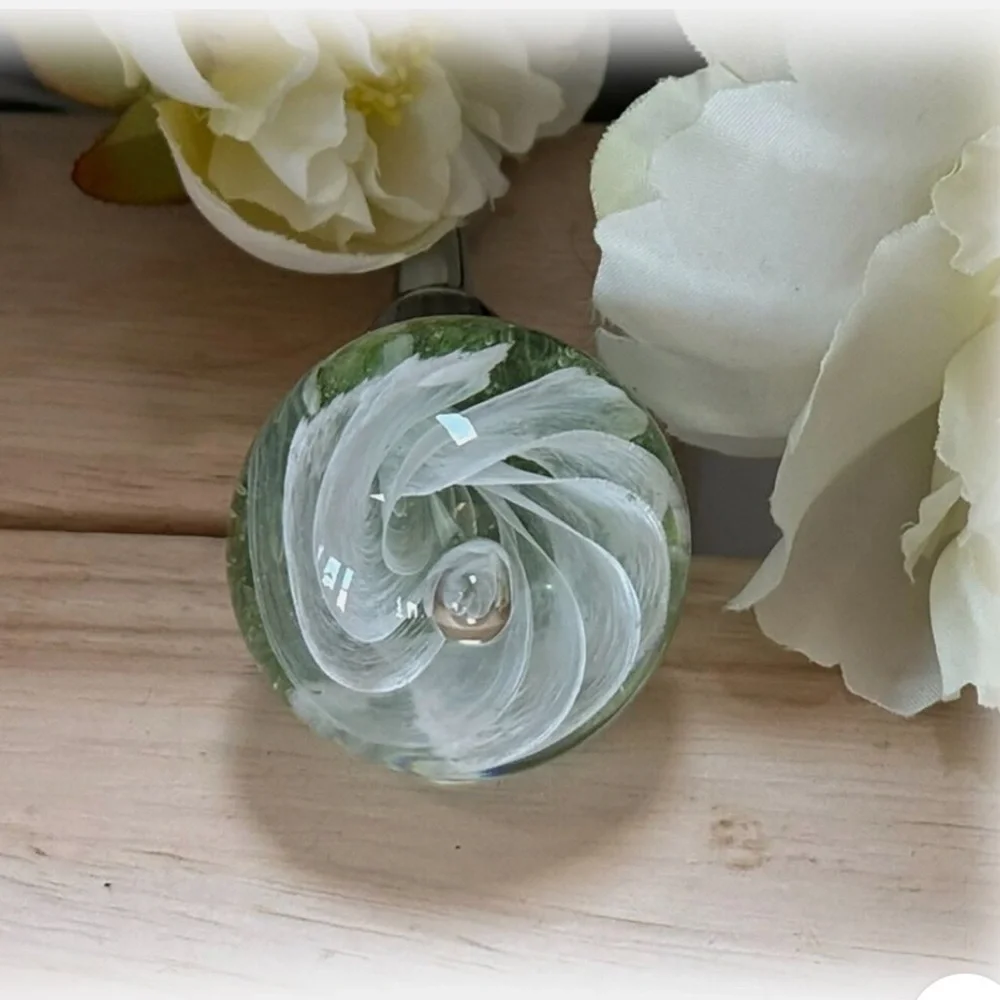 Art Glass Controlled Bubble Sphere Bottle Stopper Wine